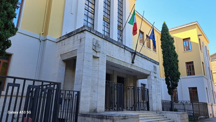 SCUOLA