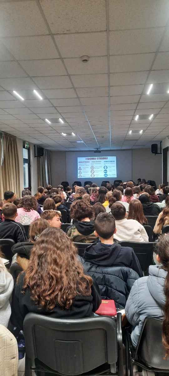 lezione polizia locale gualdo tadino 1