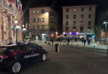 Perugia: controlli straordinari dei Carabinieri nel centro storico, 30 persone identificate e un 21enne segnalato per uso di droga